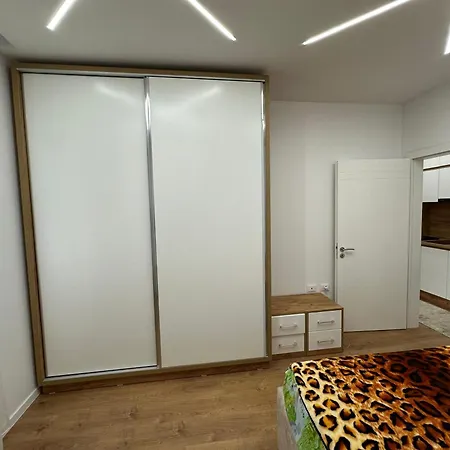 Apartment Azure Elegance