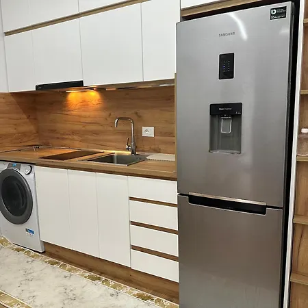 Azure Elegance Apartment Shengjin