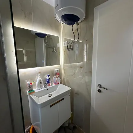 Azure Elegance Apartment